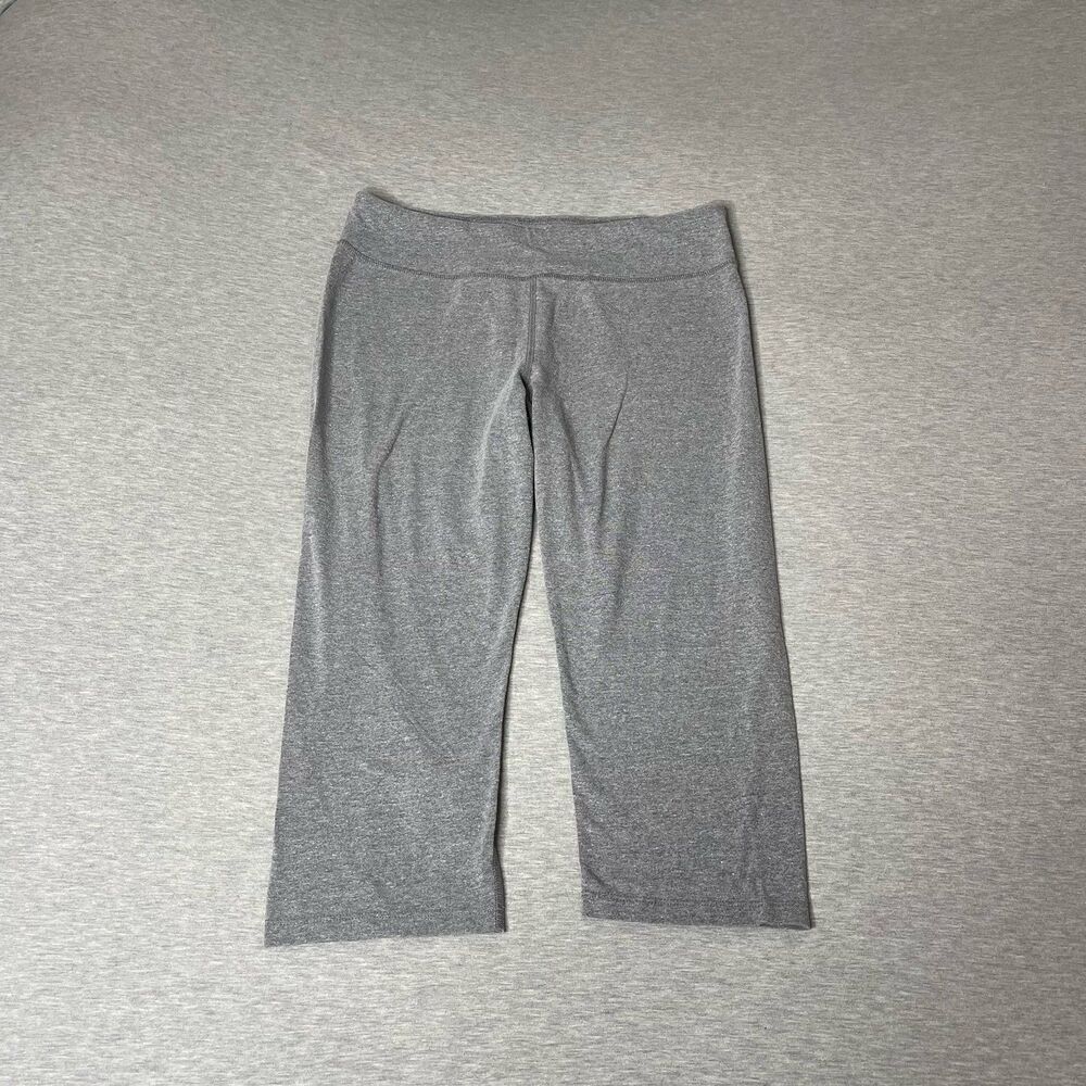 Athletic Works Women’s Dri-Works Solid Heather Grey Cropped Capri Leggings